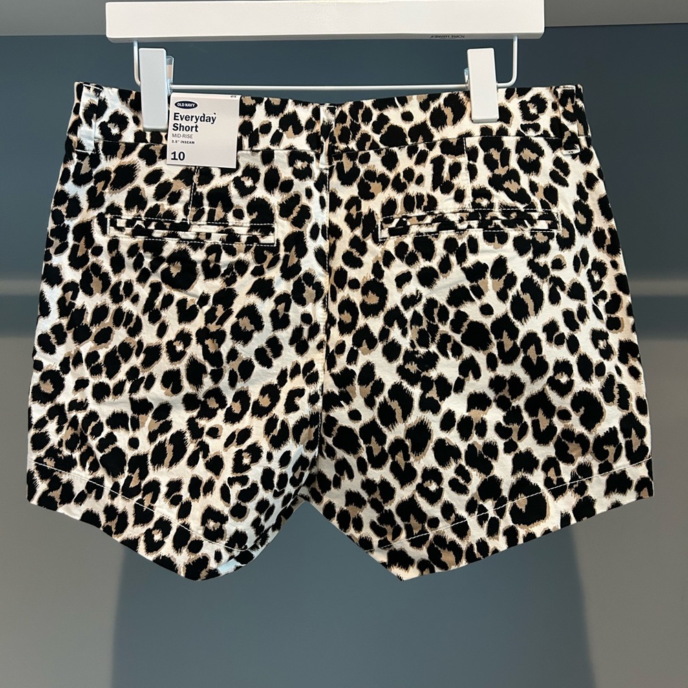 NWT Old Navy leopard Everyday Shorts. Size 10. Midrise. 3.5 inch inseam. NEW! - Picture 11 of 11